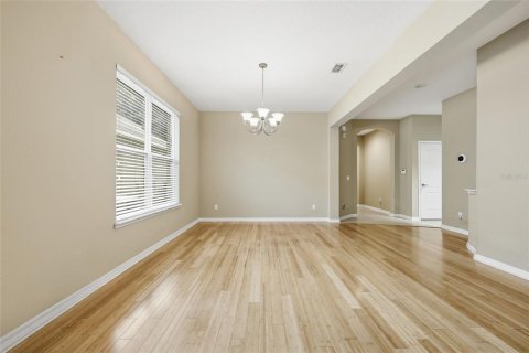 House in Windermere, Florida 3 bedrooms, 180.97 sq.m. № 2225463 - photo 15