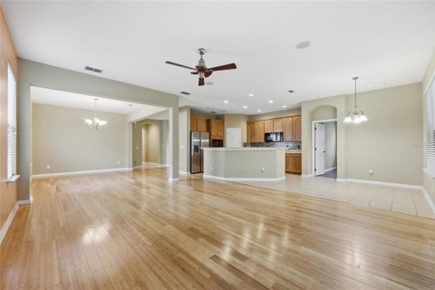 House in Windermere, Florida 3 bedrooms, 180.97 sq.m. № 2225463 - photo 18