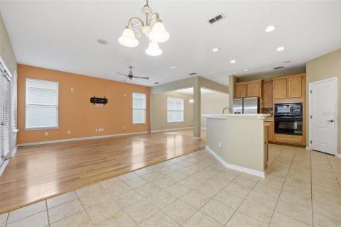 House in Windermere, Florida 3 bedrooms, 180.97 sq.m. № 2225463 - photo 20