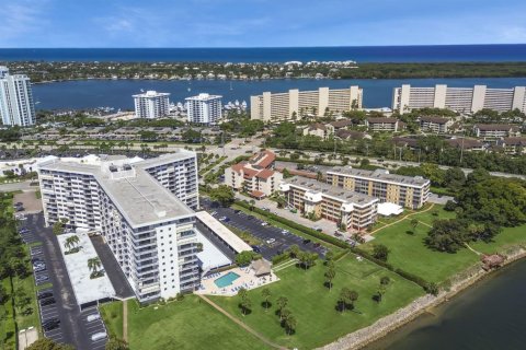 Купить кондоминиум в Норт-Палм-Бич, Флорида 5 комнат, 106.19м2, № 2084081 - фото 22