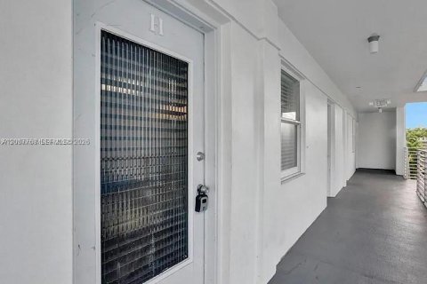 Copropriété à louer à Miami Beach, Floride: 1 chambre, 65.03 m2 № 2073888 - photo 11