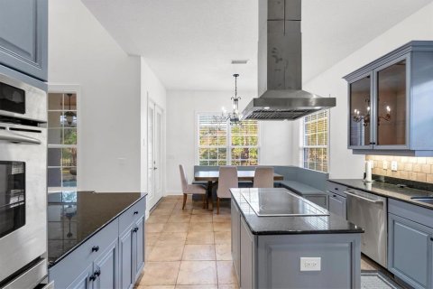 Casa en venta en Tampa, Florida, 5 dormitorios, 310.57 m2 № 1828007 - foto 16