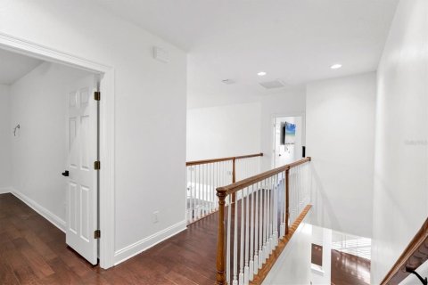 Casa en venta en Tampa, Florida, 5 dormitorios, 310.57 m2 № 1828007 - foto 27