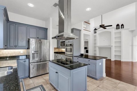 Casa en venta en Tampa, Florida, 5 dormitorios, 310.57 m2 № 1828007 - foto 15