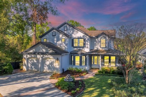 Casa en venta en Tampa, Florida, 5 dormitorios, 310.57 m2 № 1828007 - foto 1