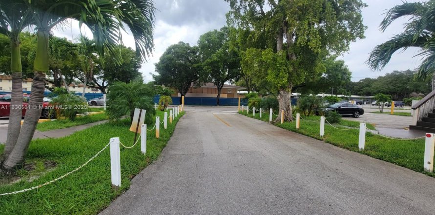 Condo à Hollywood, Floride, 2 chambres № 1820302