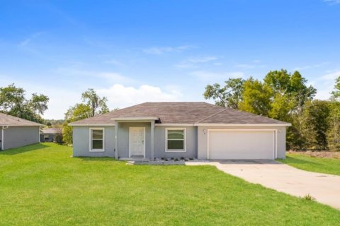 House in Dunnellon, Florida 3 bedrooms, 112.32 sq.m. № 2236826 - photo 2