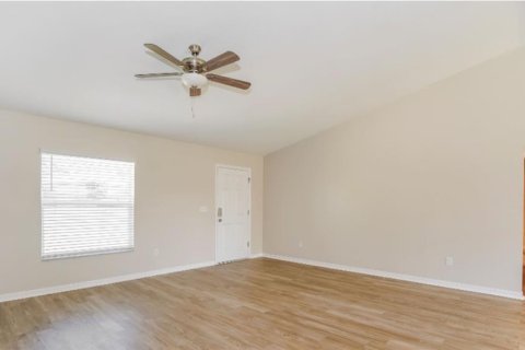 House in Dunnellon, Florida 3 bedrooms, 112.32 sq.m. № 2236826 - photo 3