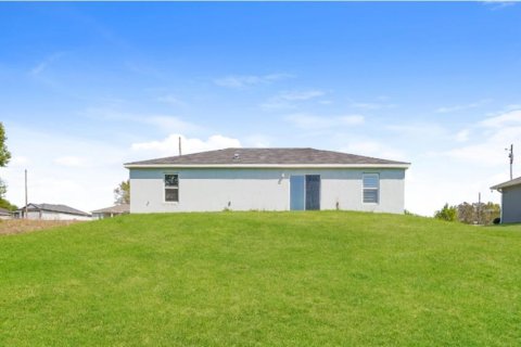 House in Dunnellon, Florida 3 bedrooms, 112.32 sq.m. № 2236826 - photo 17