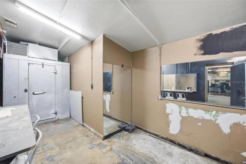 Commercial property in Saint Petersburg, Florida 443.14 sq.m. № 2106015 - photo 10