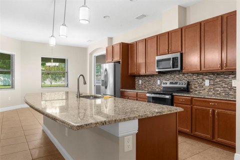 Casa en venta en Spring Hill, Florida, 4 dormitorios, 349.03 m2 № 1902993 - foto 16