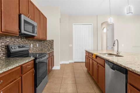 Casa en venta en Spring Hill, Florida, 4 dormitorios, 349.03 m2 № 1902993 - foto 19