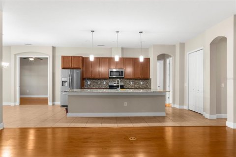 Casa en venta en Spring Hill, Florida, 4 dormitorios, 349.03 m2 № 1902993 - foto 15