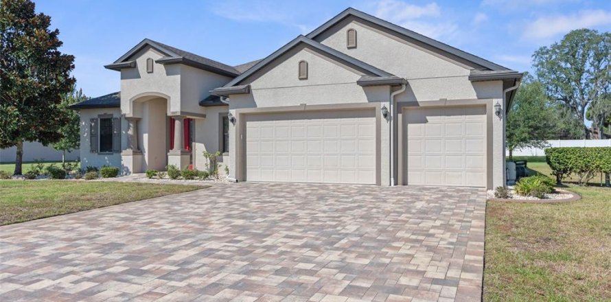Casa en Spring Hill, Florida 4 dormitorios, 349.03 m2 № 1902993