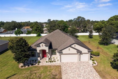 Casa en venta en Spring Hill, Florida, 4 dormitorios, 349.03 m2 № 1902993 - foto 2