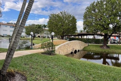Condo in Lauderdale Lakes, Florida, 1 bedroom  № 1871411 - photo 23