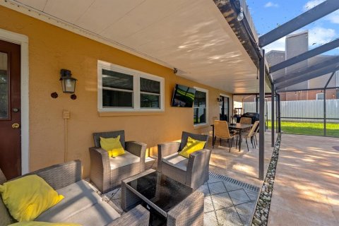 House in Valrico, Florida 4 bedrooms, 190.45 sq.m. № 1853977 - photo 18
