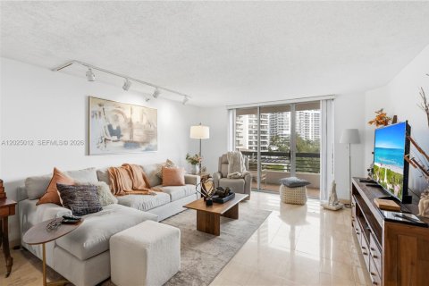 Condo in Aventura, Florida, 2 bedrooms № 2274647
