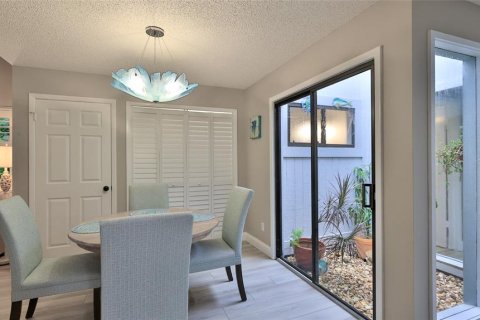 House in New Smyrna Beach, Florida 2 bedrooms, 100.98 sq.m. № 1841539 - photo 17