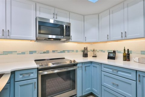 House in New Smyrna Beach, Florida 2 bedrooms, 100.98 sq.m. № 1841539 - photo 7
