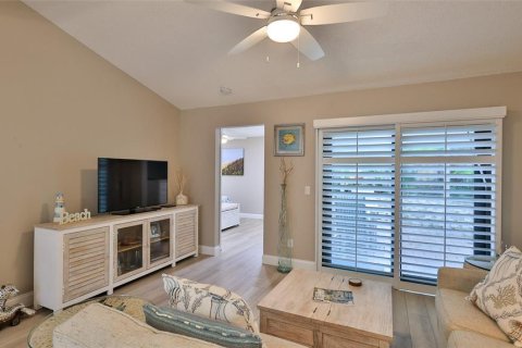 House in New Smyrna Beach, Florida 2 bedrooms, 100.98 sq.m. № 1841539 - photo 21