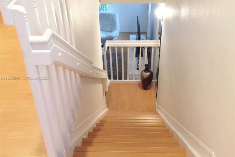 Condominio en alquiler en Miami, Florida, 3 dormitorios, 117.99 m2 № 1984148 - foto 18