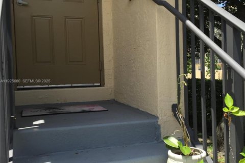 Condominio en alquiler en Miami, Florida, 3 dormitorios, 117.99 m2 № 1984148 - foto 26