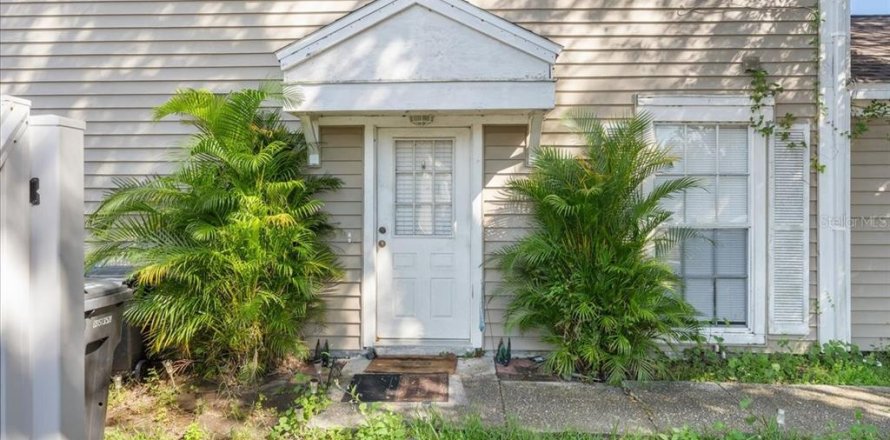 Townhouse in Tampa, Florida 2 bedrooms, 89.19 sq.m. № 2430400
