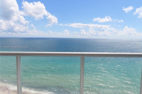 Condo in Sunny Isles Beach, Florida, 1 bedroom  № 1888221 - photo 2