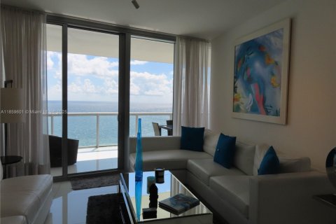 Condo in Sunny Isles Beach, Florida, 1 bedroom  № 1888221 - photo 9