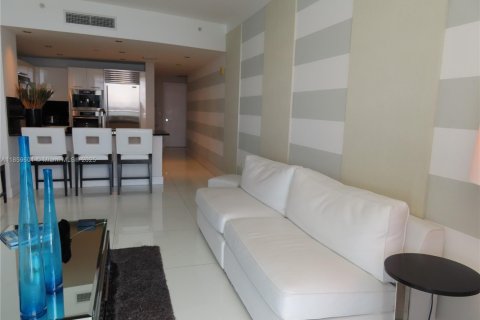 Condo in Sunny Isles Beach, Florida, 1 bedroom  № 1888221 - photo 22