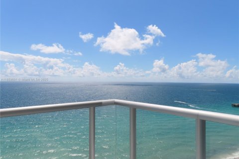 Condo in Sunny Isles Beach, Florida, 1 bedroom  № 1888221 - photo 4