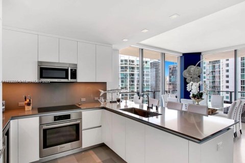 Condominio en venta en Miami, Florida, 2 dormitorios, 117.52 m2 № 1735680 - foto 4