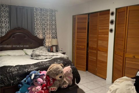 Condominio en alquiler en Hialeah, Florida, 2 dormitorios, 80.82 m2 № 2008247 - foto 6