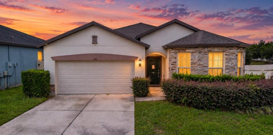 Villa ou maison à Davenport, Floride 3 chambres, 160.63 m2 № 2410125