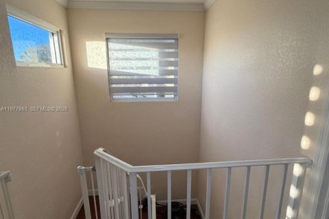 Townhouse in Hialeah, Florida 2 bedrooms, 106.84 sq.m. № 2043101 - photo 5