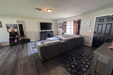 House in Ocala, Florida 3 bedrooms, 115.76 sq.m. № 2195533 - photo 6