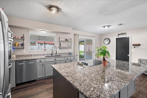 House in Ocala, Florida 3 bedrooms, 115.76 sq.m. № 2195533 - photo 8
