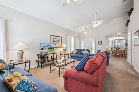 House in Davenport, Florida 3 bedrooms, 151.52 sq.m. № 2232884 - photo 6