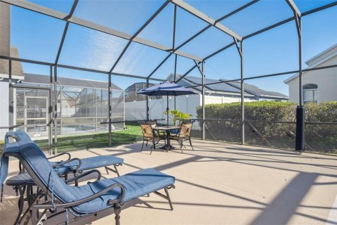 House in Davenport, Florida 3 bedrooms, 151.52 sq.m. № 2232884 - photo 28