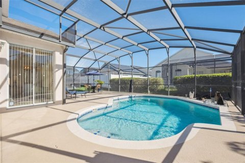 House in Davenport, Florida 3 bedrooms, 151.52 sq.m. № 2232884 - photo 24