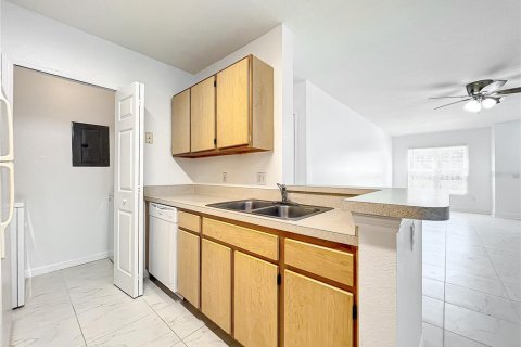 Condo in Orlando, Florida, 3 bedrooms  № 1784530 - photo 16