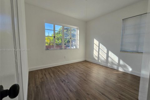 Condo in Miami Beach, Florida, 1 bedroom  № 2082593 - photo 6