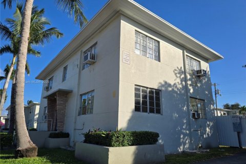 Condo in Miami Beach, Florida, 1 bedroom № 2082593