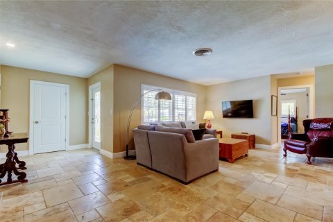 House in Saint Petersburg, Florida 3 bedrooms, 167.69 sq.m. № 2152194 - photo 23