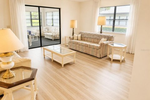 Casa en venta en Winter Haven, Florida, 2 dormitorios, 133.69 m2 № 2211495 - foto 6