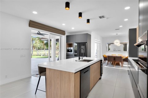 Villa ou maison à louer à Weston, Floride: 5 chambres, 230.58 m2 № 1996567 - photo 14