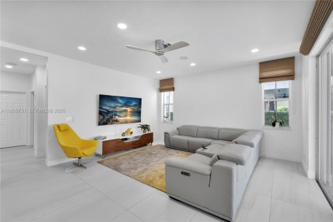 Villa ou maison à louer à Weston, Floride: 5 chambres, 230.58 m2 № 1996567 - photo 21