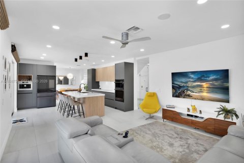 Villa ou maison à louer à Weston, Floride: 5 chambres, 230.58 m2 № 1996567 - photo 12