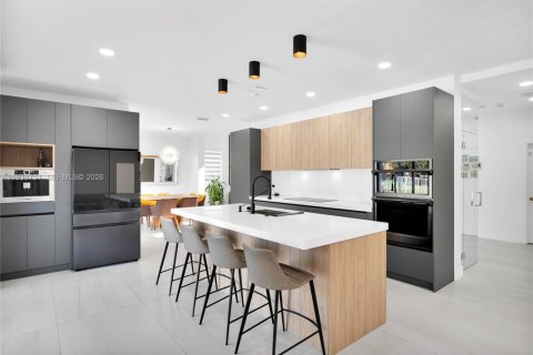 Villa ou maison à louer à Weston, Floride: 5 chambres, 230.58 m2 № 1996567 - photo 13